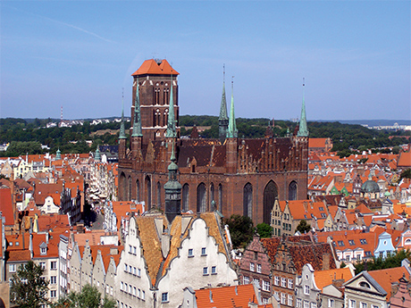 In den Gebieten, die seit 1945 zu Polen gehören, wurden die evangelischen Kirchen mit wenigen Ausnahmen in römisch-katholische Gotteshäuser umgewandelt. Die Marienkirche in Danzig/Gdańsk ist heute eine katholische Konkathedrale.