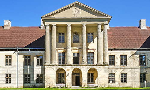 Kolk/Kolga war eines der ältesten, größten und reichsten Güter in der Ostseeprovinz Estland. Das repräsentative Herrenhaus wurde in den 1760er Jahren für Karl Magnus Graf von Stenbock (1725–1798) errichtet. Foto: Thomas Helms, Schwerin