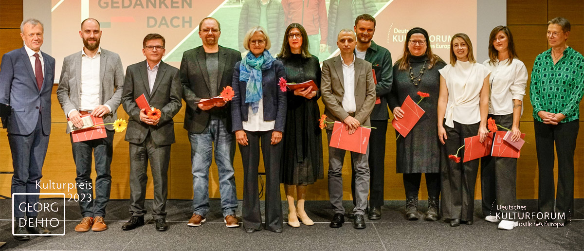 Der Georg Dehio-Kulturpreis 2023 ging an das Zentrum Gedankendach an der Jurij-Fedkowytsch-Universität Czernowitz/Tscherniwzi (Hauptpreis) und das Autorenteam des Films »DFC: Die Legende kehrt zurück« (Förderpreis) • Foto: © Deutsches Kulturforum östliches Europa, 2023 • Fotograf: Georg Franke