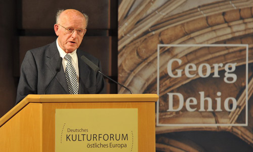 Prof. em. Dr. Hubert Unverricht von der Katholischen Universität Eichstätt bei seiner Laudatio auf Jan Janca