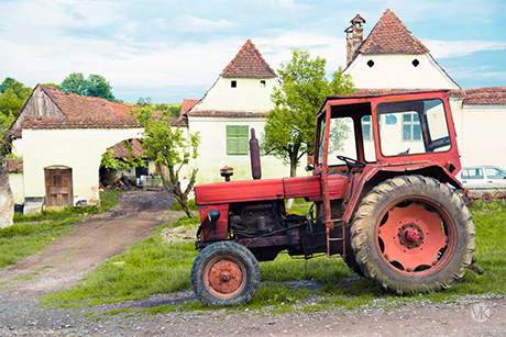 Standbild aus dem Film <i>Ein Dorf erwacht</i>