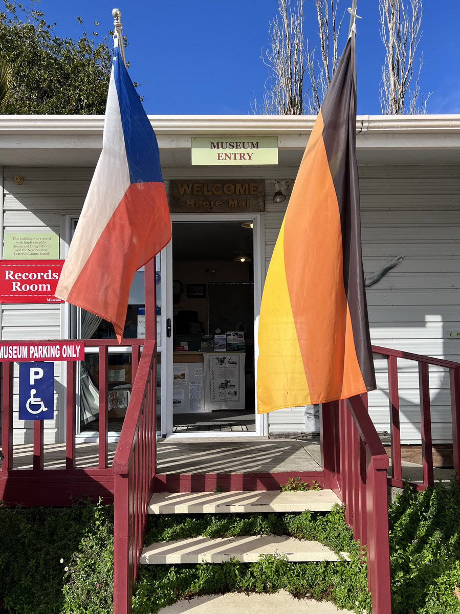 Im Museum von Pūhoi ist man stolz auf das deutschböhmisch-tschechische Erbe. Foto: © Doris Neubauer