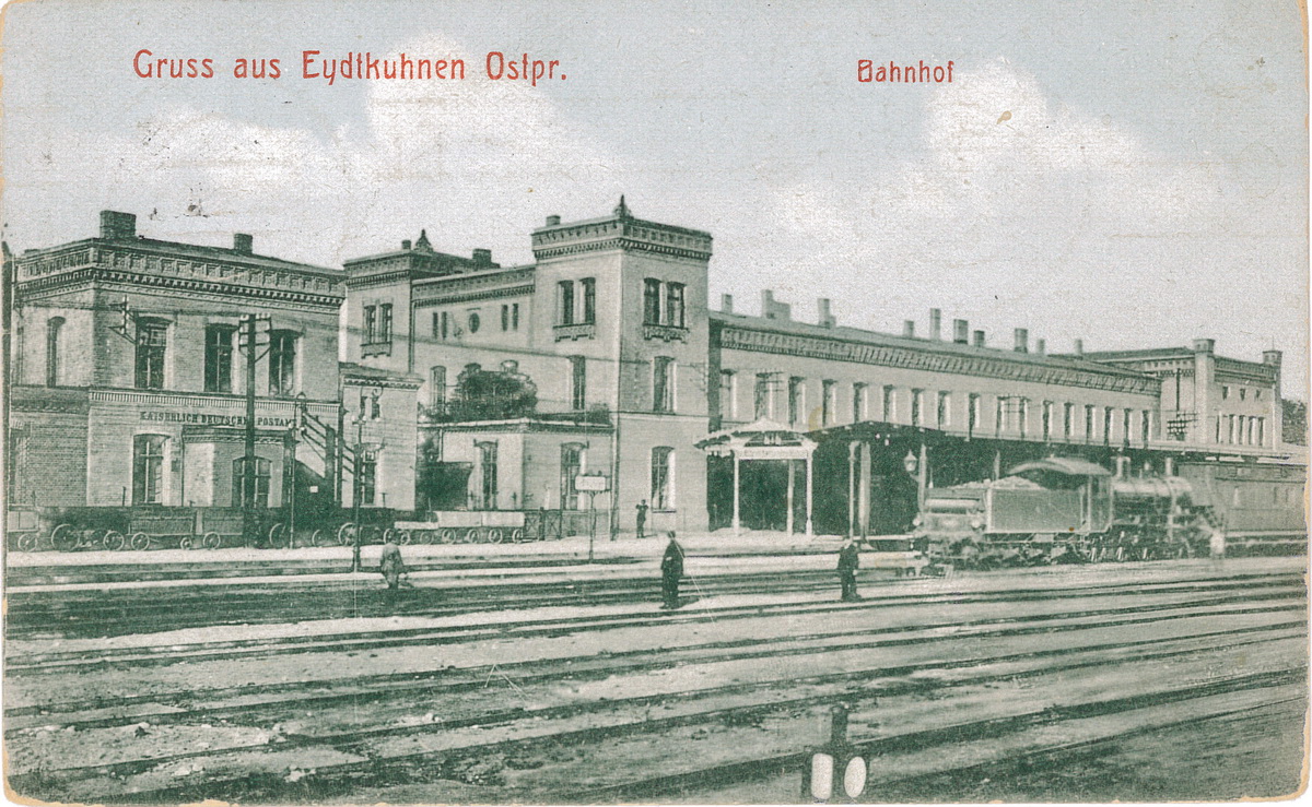 Postkarten aus der Zeit um den Ersten Weltkrieg, der Eydtkuhnen/Tschernyschewskoje auf deutscher und Wirballen/Virbalis auf litauischer Seite zu Grenzbahnhöfen machte.