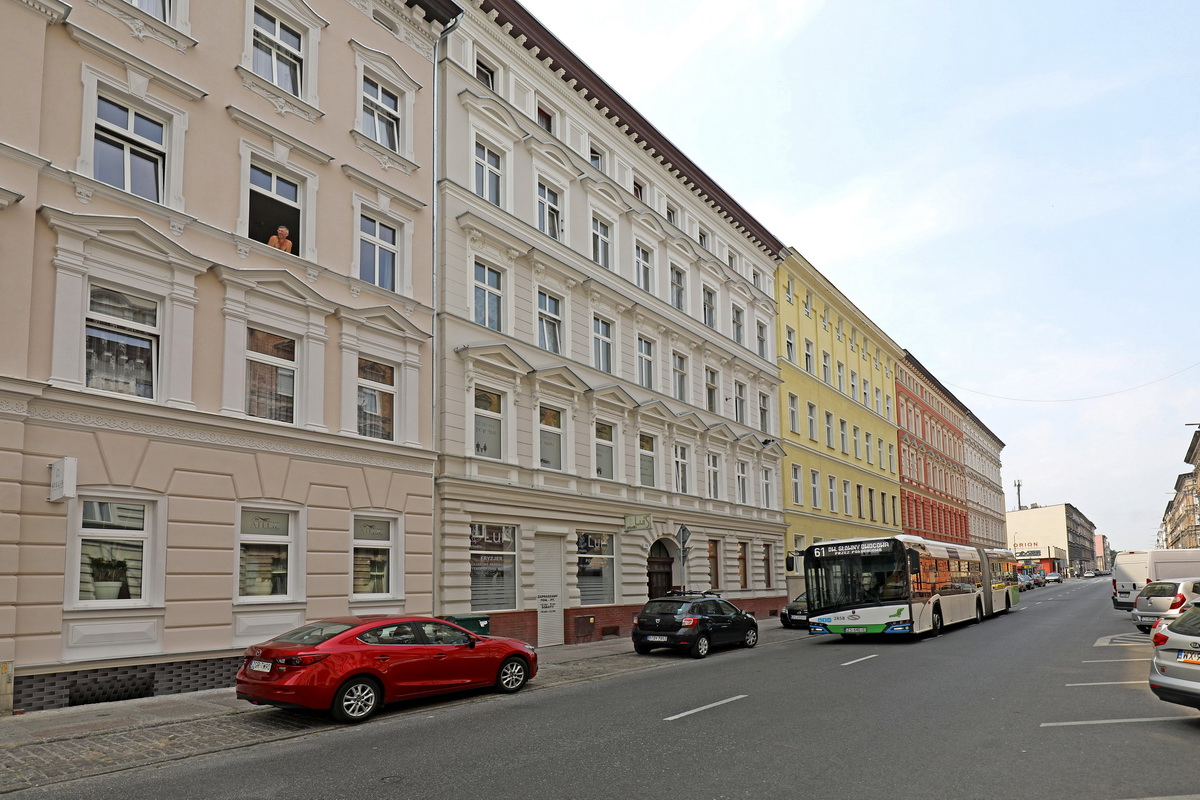 Am Geburtshaus des Filmschauspielers Heinrich George in der Burscherstraße, heute ul. Łokietka 34, wurde 2015 eine Gedenktafel angebracht, die ein paar Tage später unter Protesten jedoch wieder verschwand. © Markus Nowak