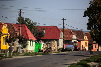 Die Idylle von Katzendorf/Cața in Siebenbürgen.  © IMAGO/imagebroker