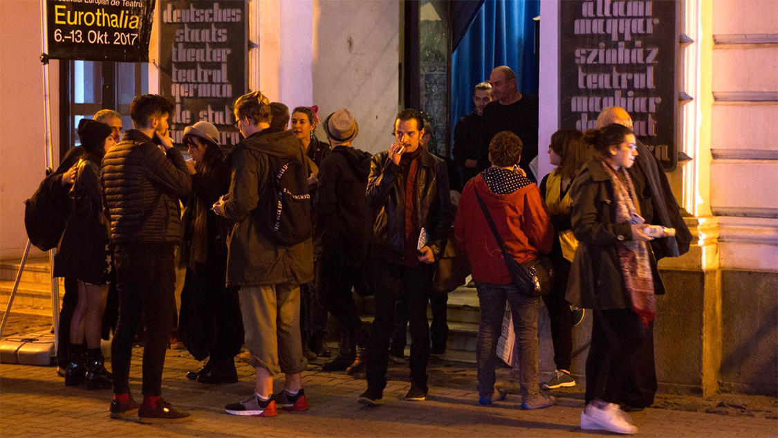 Das Deutsche Staatstheater Temeswar am Abend | Foto: © DSTT, 2021