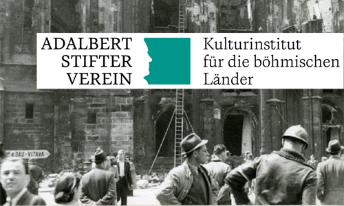 Das Rathaus auf dem Altstädter Ring war in den Tagen des Prager Aufstands im Mai 1945 schwer umkämpft und wurde zu großen Teilen zerstört. Foto: © Archiv des Nationalmuseums in Prag, CC BY 4.0