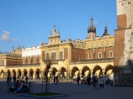 Die Tuchhallen auf dem Marktplatz von Krakau