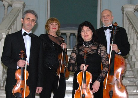 Natalia Litvinova und Leonid Piskun (Violine), Iya Komarova (Viola) und Sergei Scholz (Violoncello)