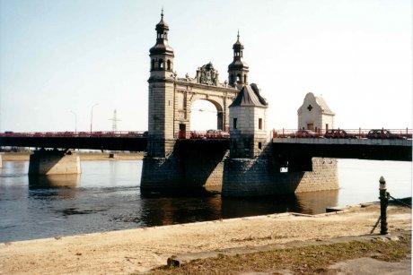 Die Luisenbrücke in Tilsit