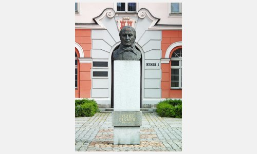 &lt;br&gt;Denkmal für Joseph Elsner in seiner schlesischen Heimatstadt Grottkau/Grodków