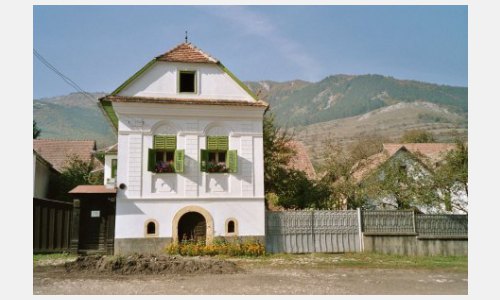 Das Dorf Rimetea (früher Trascău, ungarisch Torockó, deutsch Eisenburg) im siebenbürgischen Westgebirge. Der Ort war seit dem Spätmittelalter bis ins 19. Jahrhundert ein bedeutender Bergbauort, in dem besonders Eisenerz abgebaut wurde.